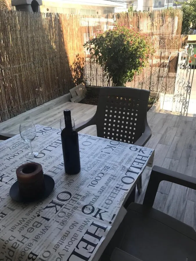 Jozy Apartment Peraia